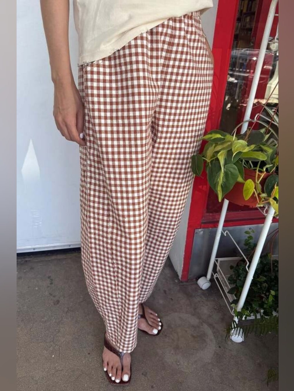 LE BON SHOPPE ARC PANTS - CINNAMON GINGHAM Size Medium